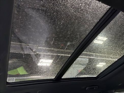 Certified 2025 Jeep Wagoneer 4WD w/ Premium Group I image 23