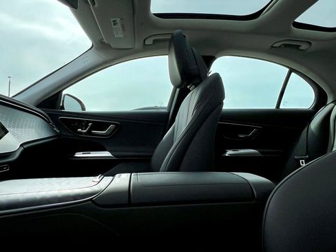 Certified 2026 Mercedes-Benz E 350 4MATIC Sedan image 18