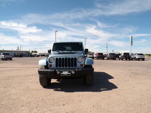 Used 2012 Jeep Wrangler Sahara AWD/4WD image 2