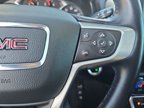 Used 2022 GMC Terrain SLT image 18