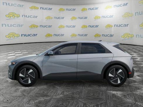 New 2026 Hyundai Ioniq 5 SE image 3