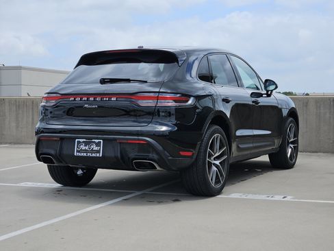 Certified 2026 Porsche Macan AWD/4WD image 8
