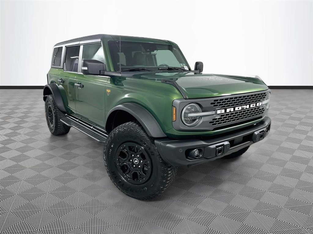Certified 2022 Ford Bronco Badlands w/ Sasquatch Package AWD/4WD image 1
