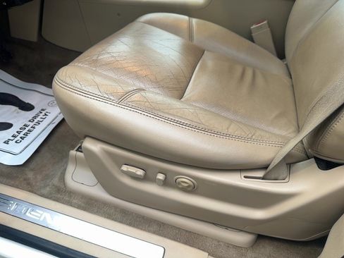 Used 2013 GMC Yukon Denali image 23