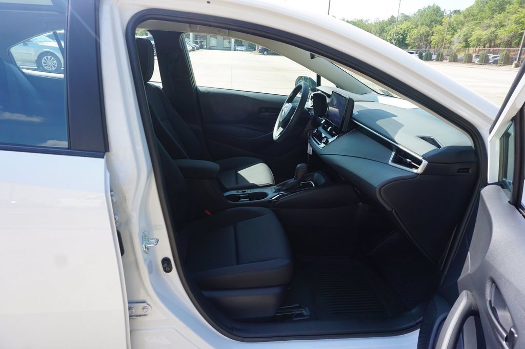 Used 2023 Toyota Corolla LE FWD image 17