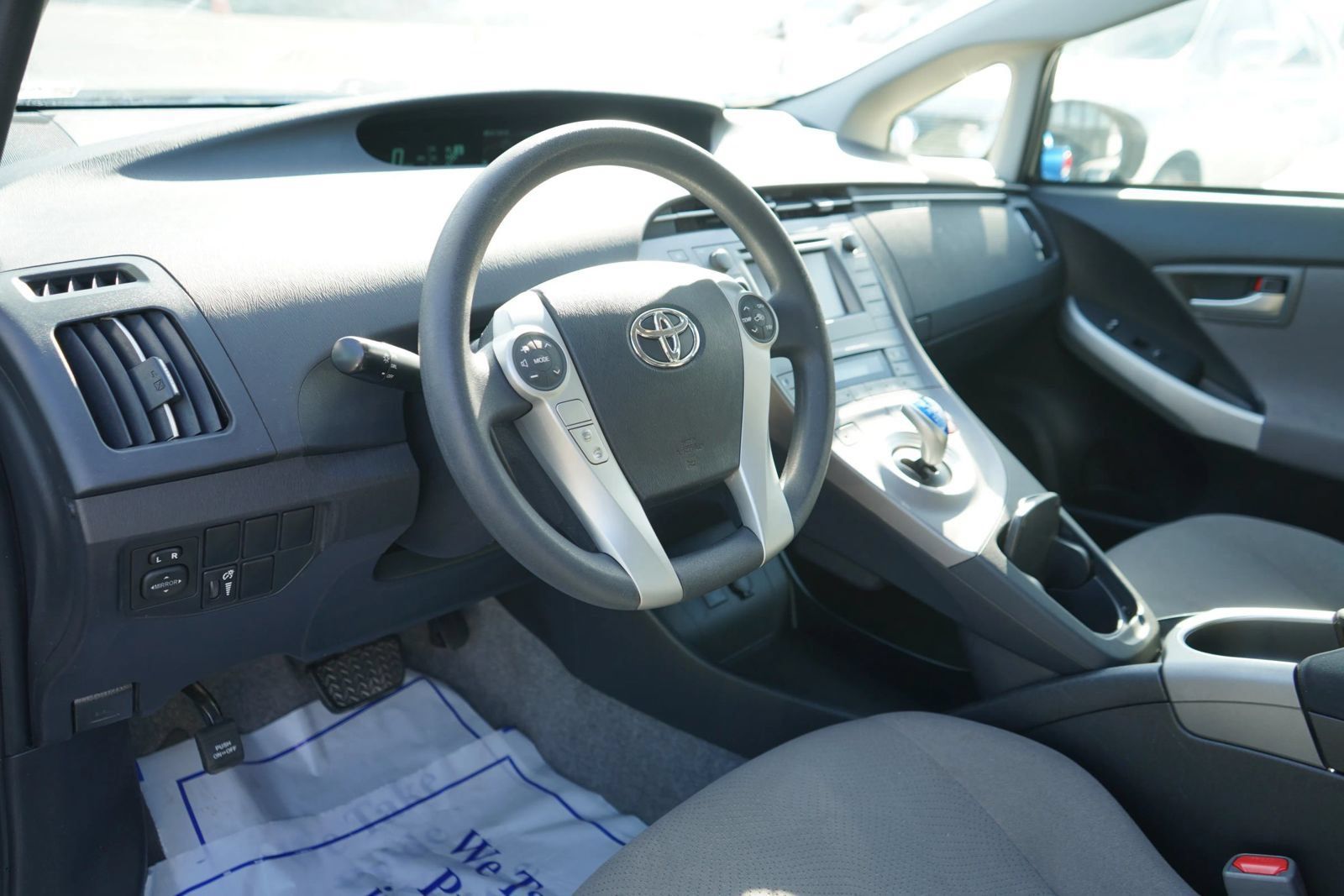 Used 2015 Toyota Prius Two FWD image 7