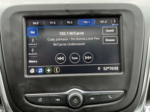 Used 2021 Chevrolet Equinox LS image 14