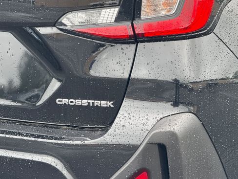 Used 2024 Subaru Crosstrek 2.0i Premium w/ Crosstrek Mirror Package AWD/4WD image 31