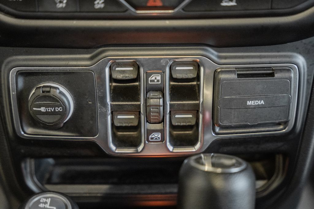 Used 2022 Jeep Wrangler Unlimited Sport AWD/4WD image 25
