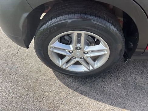 Used 2022 Hyundai Kona SE image 41