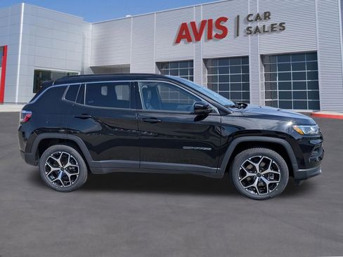 Used 2025 Jeep Compass Limited image 6