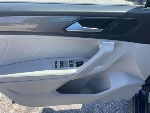 Certified 2023 Volkswagen Tiguan SE FWD image 16