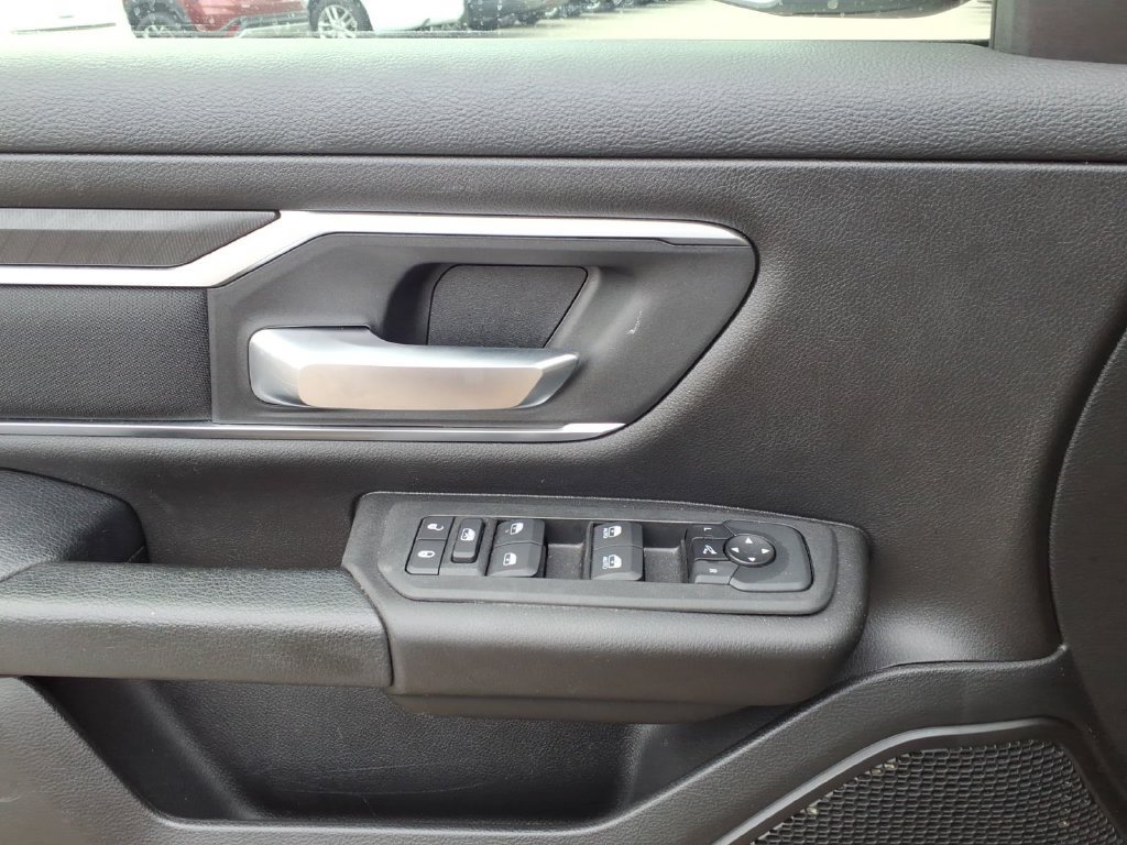 Used 2025 RAM 1500 Big Horn AWD/4WD image 16