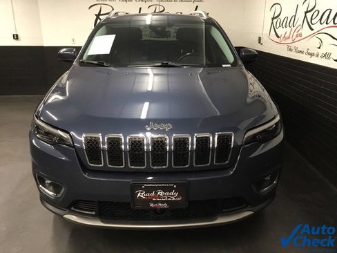 Used 2019 Jeep Cherokee Limited w/ Luxury Group AWD/4WD image 4