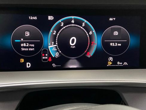 New 2026 Volkswagen Tiguan SE image 11