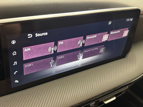 Certified 2025 Nissan Kicks SR FWD image 34