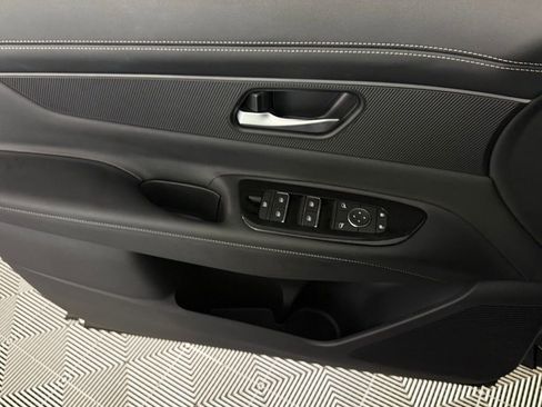 Used 2025 Nissan Murano SV FWD image 26