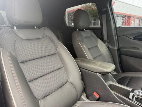 Used 2022 Chevrolet TrailBlazer RS FWD image 12