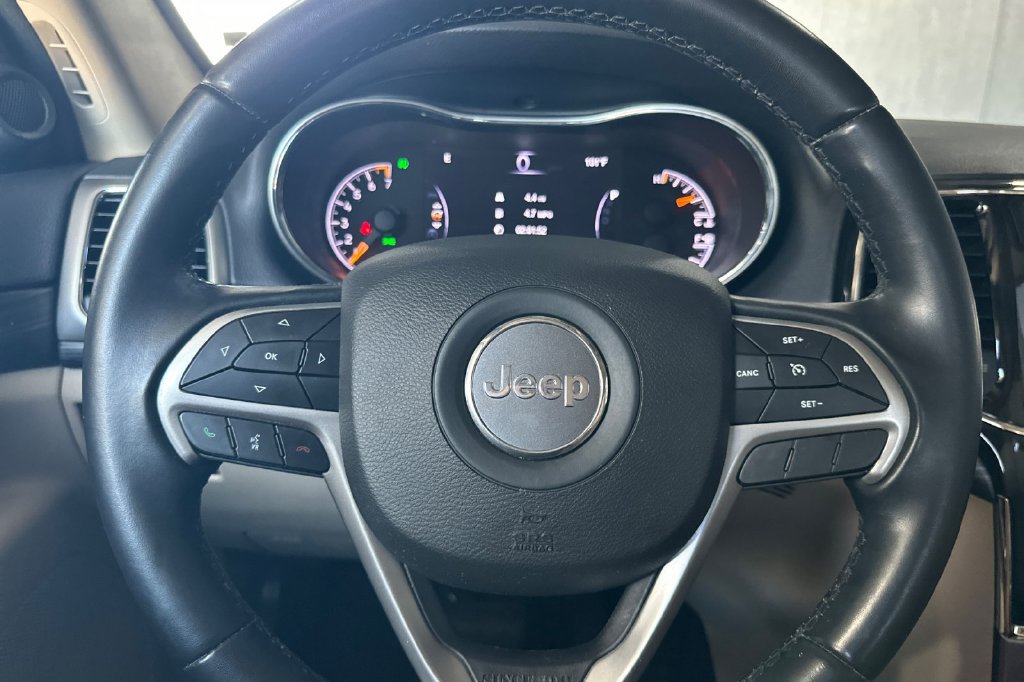 Used 2022 Jeep Grand Cherokee Laredo E RWD image 24