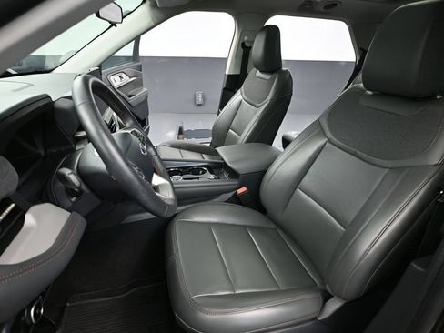 Used 2025 Ford Explorer Active w/ Active Comfort Package AWD/4WD image 22