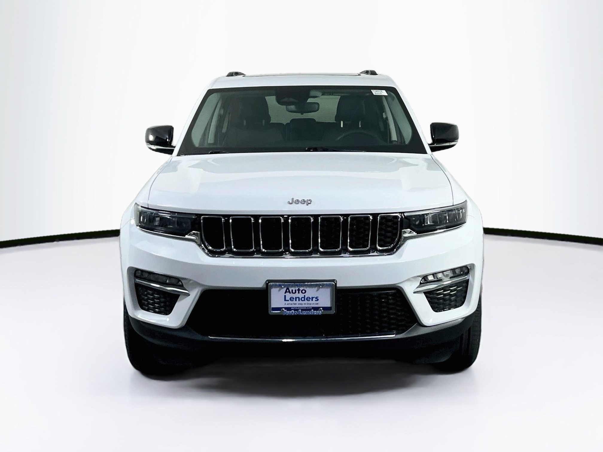 Used 2023 Jeep Grand Cherokee Limited AWD/4WD image 2