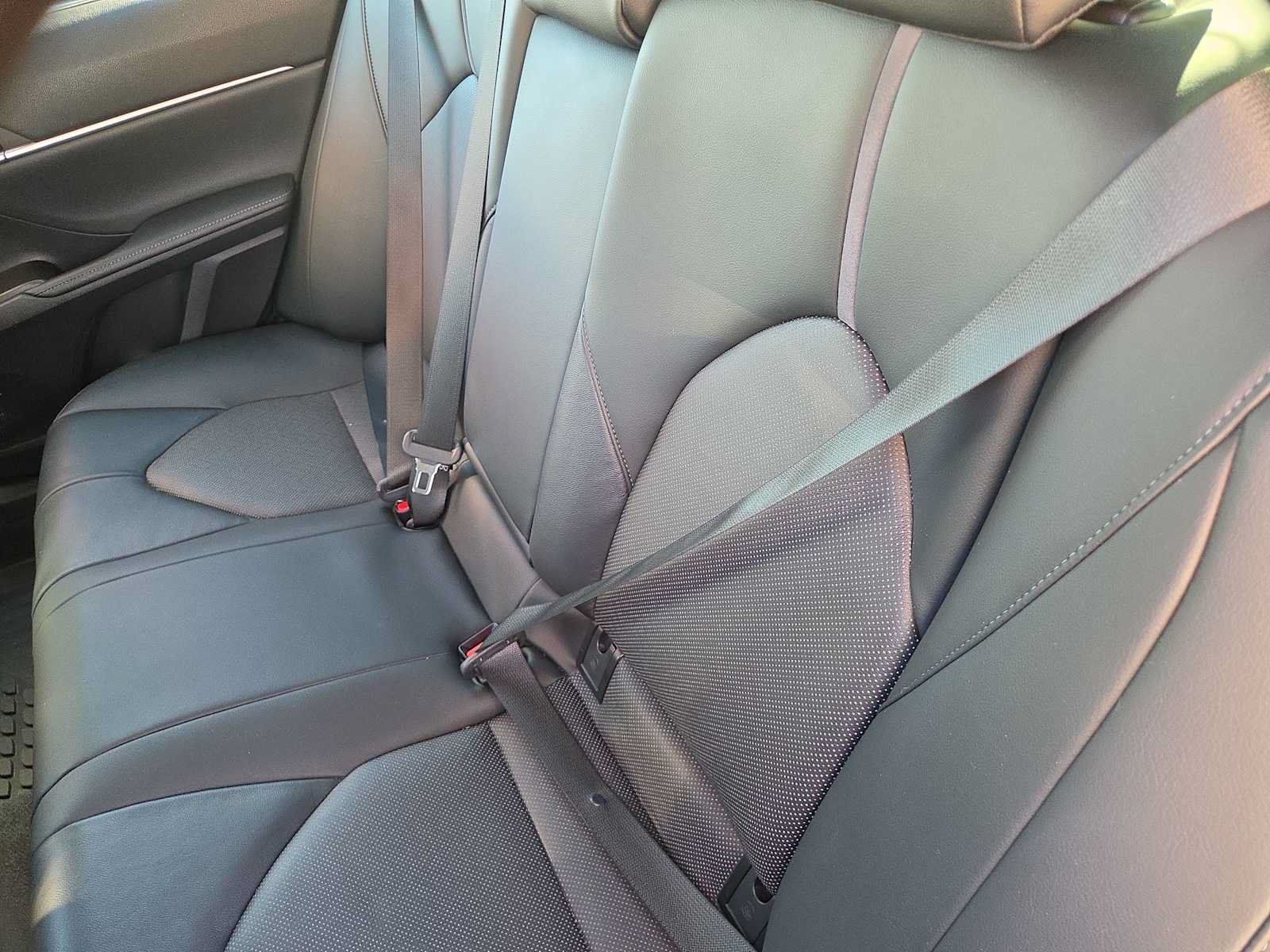 Used 2023 Toyota Camry XLE FWD image 18
