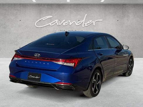 Used 2021 Hyundai Elantra SEL w/ Convenience + Premium Package image 16