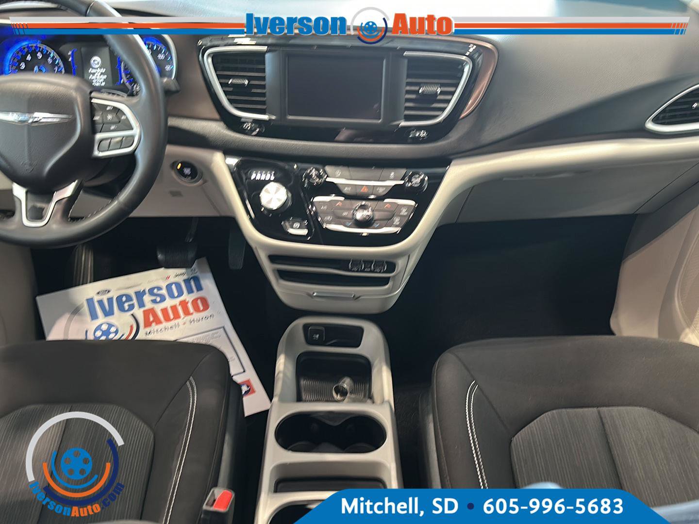 Used 2023 Chrysler Voyager LX FWD image 26