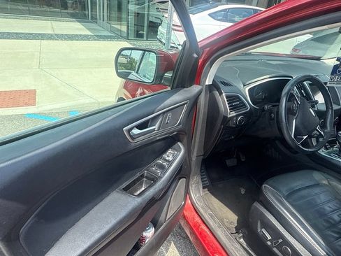 Used 2017 Ford Edge SEL w/ Canadian Touring Package AWD/4WD image 9