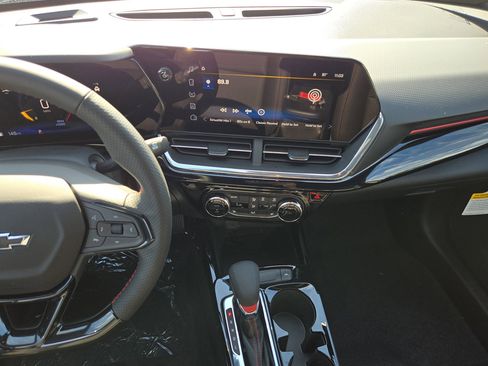 New 2026 Chevrolet Trax RS w/ Driver Confidence Package image 19