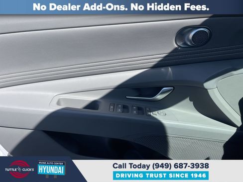Certified 2025 Hyundai Elantra SEL FWD image 20