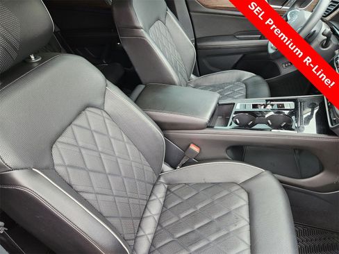 Used 2025 Volkswagen Atlas SEL Premium R-Line image 16