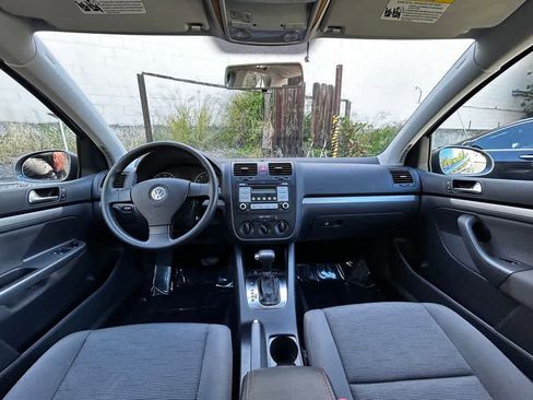 Used 2009 Volkswagen Rabbit S FWD image 10