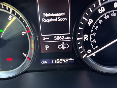 Used 2019 Lexus LX 570 4WD image 4