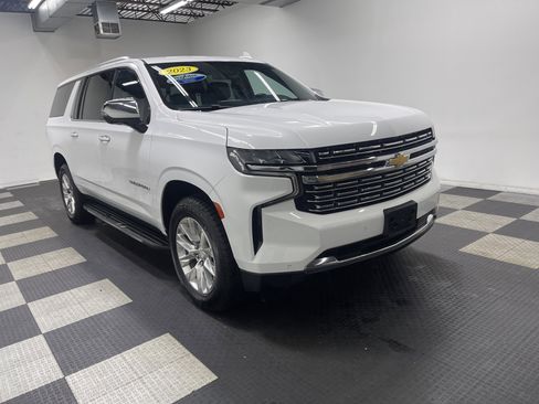 Used 2023 Chevrolet Suburban Premier AWD/4WD image 6