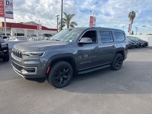 Used 2022 Jeep Wagoneer Series II image 3