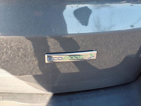 Used 2019 Ford EcoSport SE image 9