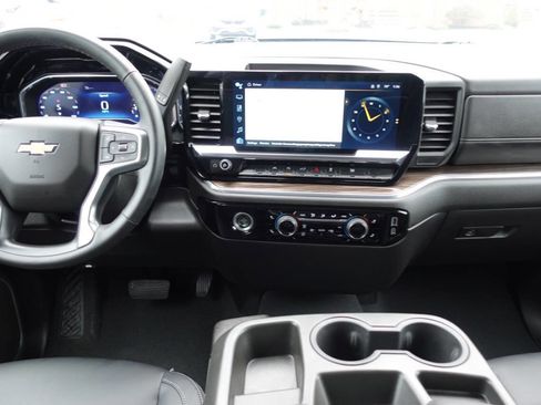 Used 2024 Chevrolet Silverado 1500 LT image 35