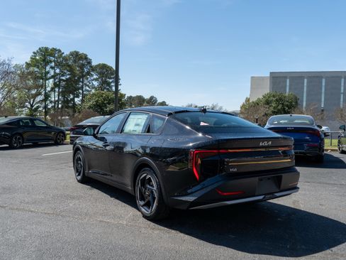 New 2026 Kia K4 EX image 6