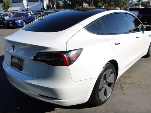 Used 2022 Tesla Model 3 Long Range AWD/4WD image 33