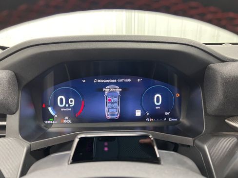 Used 2025 Ford Explorer ST-Line image 21