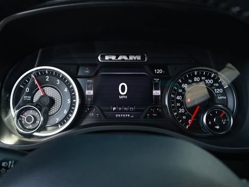 Used 2024 RAM 1500 Laramie RWD image 12