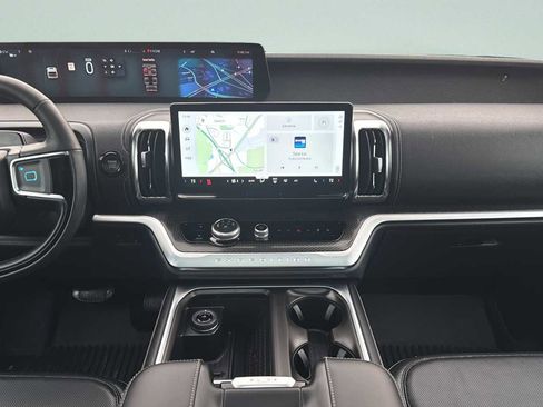 Used 2025 Ford Expedition Platinum w/ Stealth Performance Package image 9