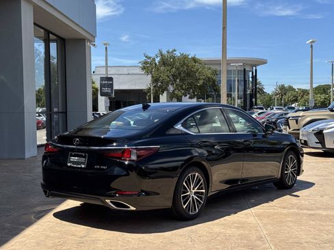 Used 2024 Lexus ES 350 w/ Premium Package FWD image 3