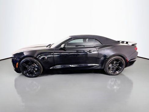 Used 2020 Chevrolet Camaro LT RWD image 6