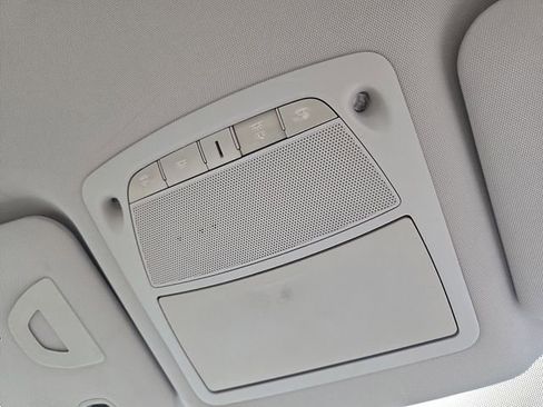 Used 2015 Nissan Rogue S image 28