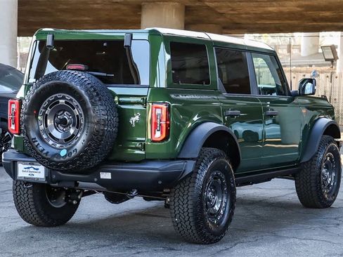 New 2025 Ford Bronco Badlands image 4