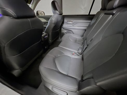 Used 2024 Toyota Grand Highlander FWD image 29