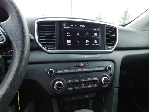Used 2020 Kia Sportage LX w/ LX Popular Package AWD/4WD image 17