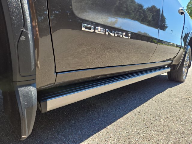 Used 2019 GMC Sierra 1500 Denali w/ Denali Ultimate Package AWD/4WD image 9